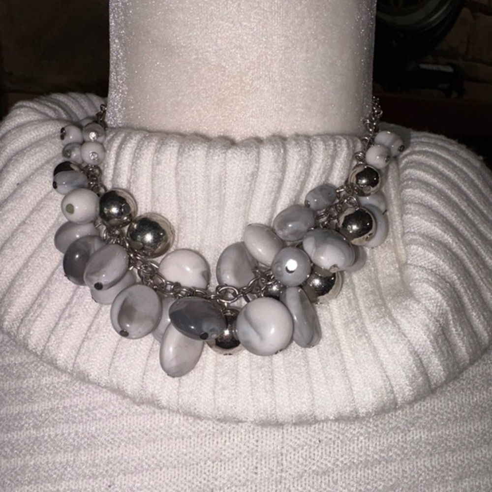 ELEGANT SILVER AND MARBLE LOOKING BEADED NECKLACE ADJUSTABLE